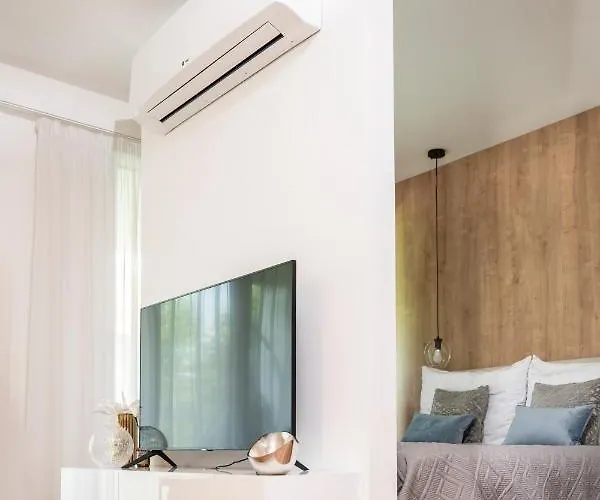 Napfeny 公寓式酒店 4*